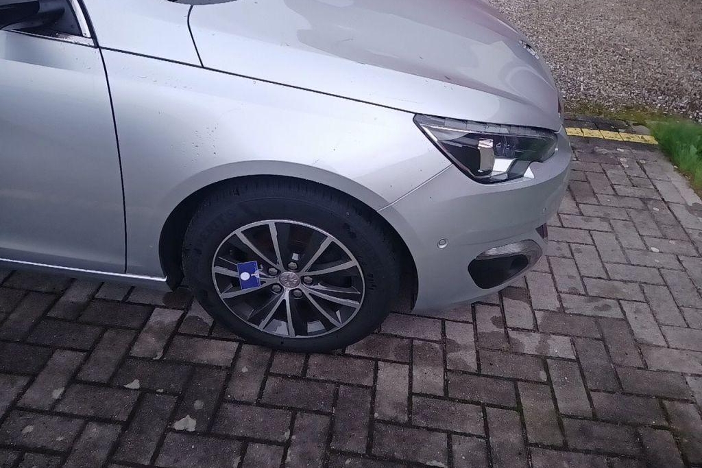 Peugeot 308 2016 фото 13