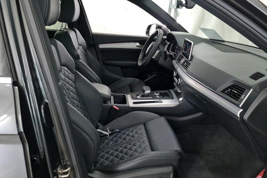 Audi Q5 2019 фото 5