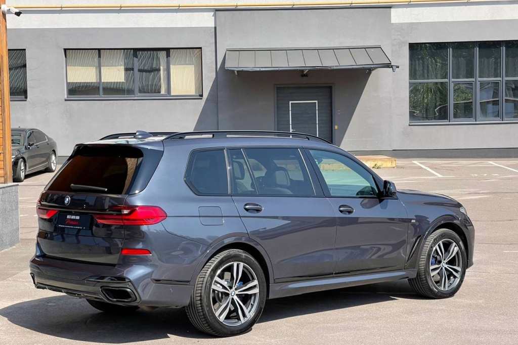 BMW X7 50d  2019 фото 5