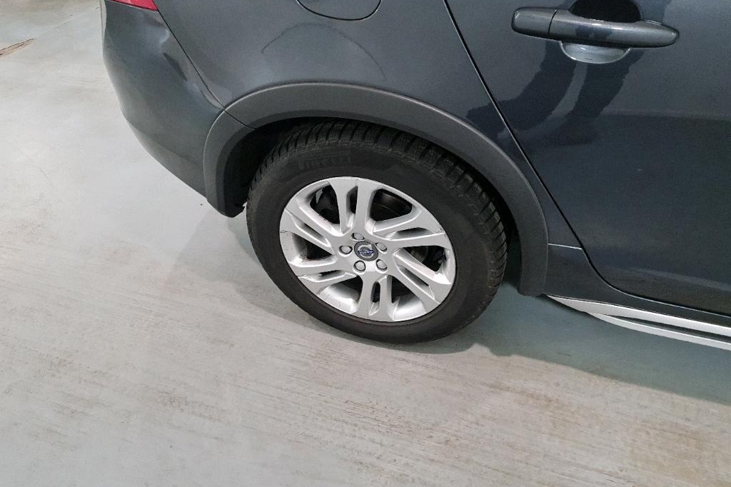 Volvo V60 Cross Country 2017 photo 11