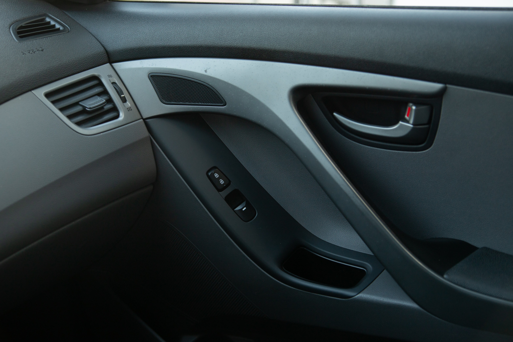 Hyundai Elantra SE 2015 фото 13