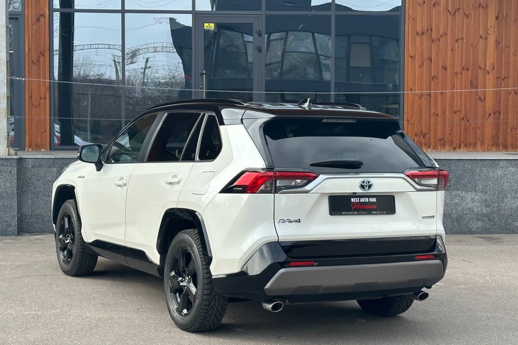 Toyota RAV4 EV Hybrid 2020 фото 3