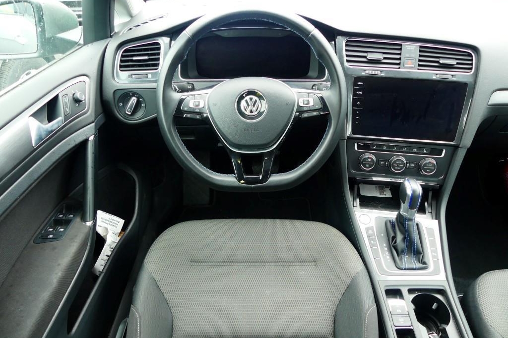 Volkswagen e-Golf 2018 фото 2