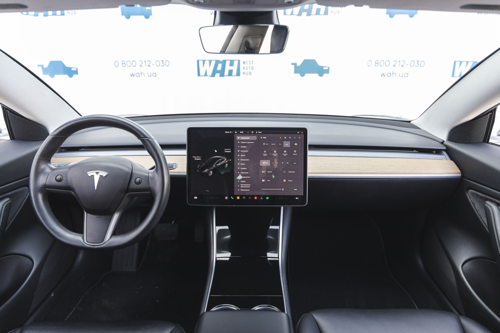 Tesla Model 3 2018 фото 35