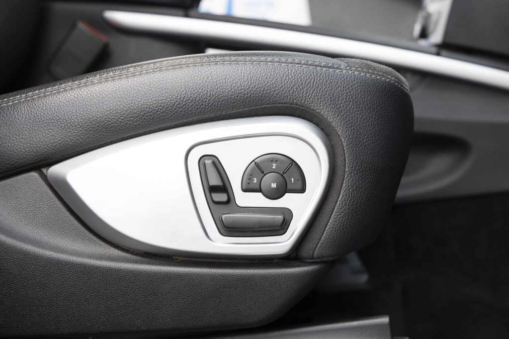 Mercedes-Benz M-Class ML500 W164 2006 фото 22