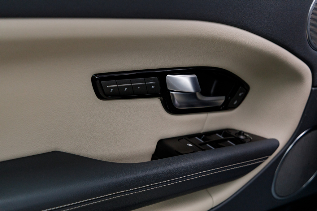 Land Rover Range Rover Evoque фото 26