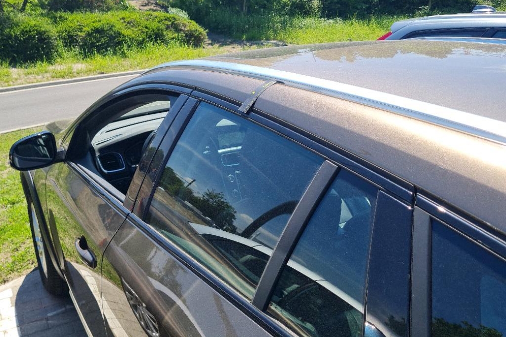 Volvo V60 Cross Country 2016 photo 36