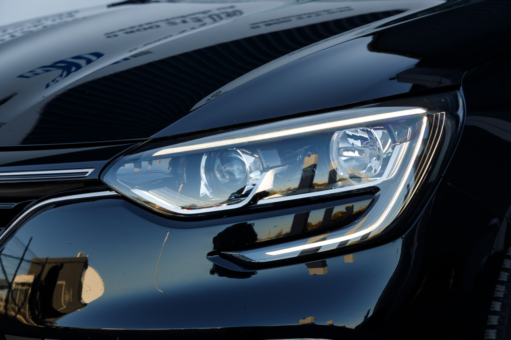 Renault Megane 2017 фото 6