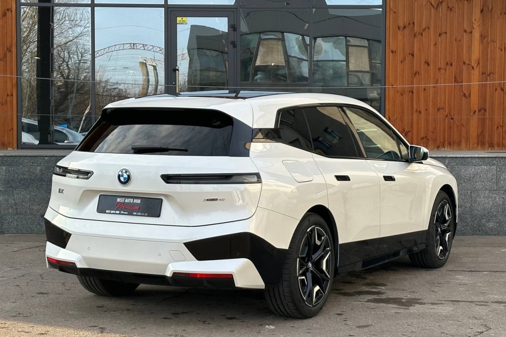 BMW iX xDrive40 2021 фото 5