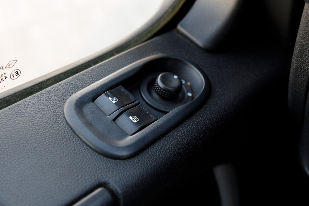 Opel Movano photo 10