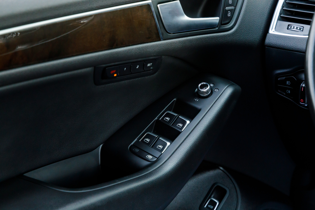 Audi Q5 Premium Plus  2012 фото 25