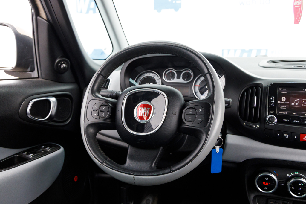 Fiat 500L 2013 photo 14