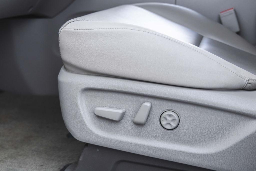 Kia Carnival 2015 фото 16