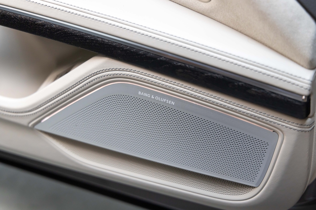 Audi A8 L 2018 фото Audi A8 L 2018 фото 15