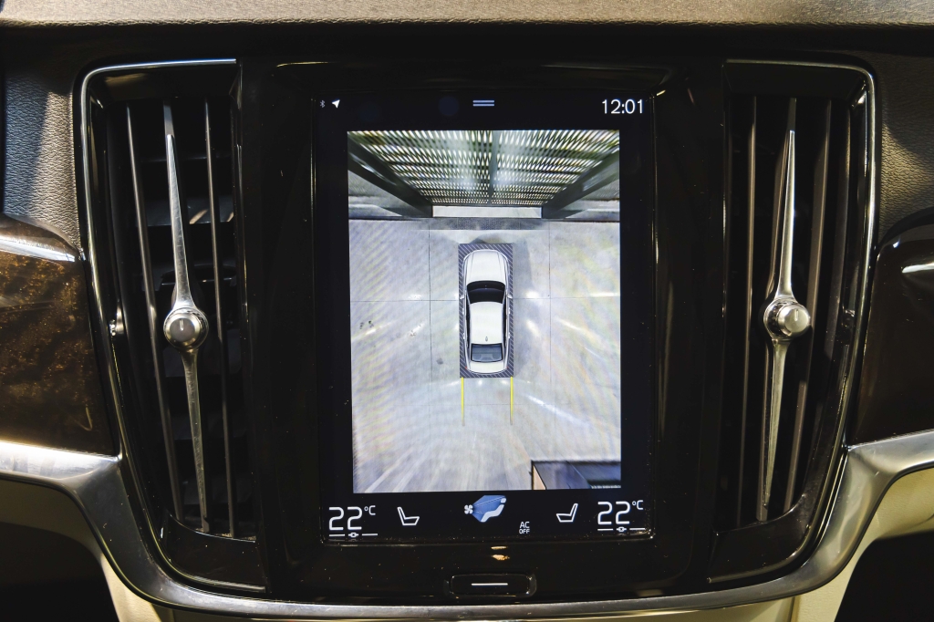 Volvo S90 2018 фото 27