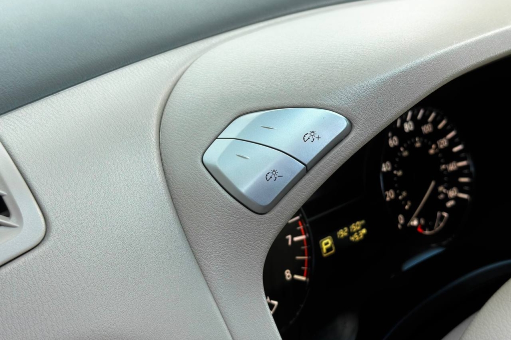 Nissan Pathfinder 2015 фото Nissan Pathfinder 2015 фото 13