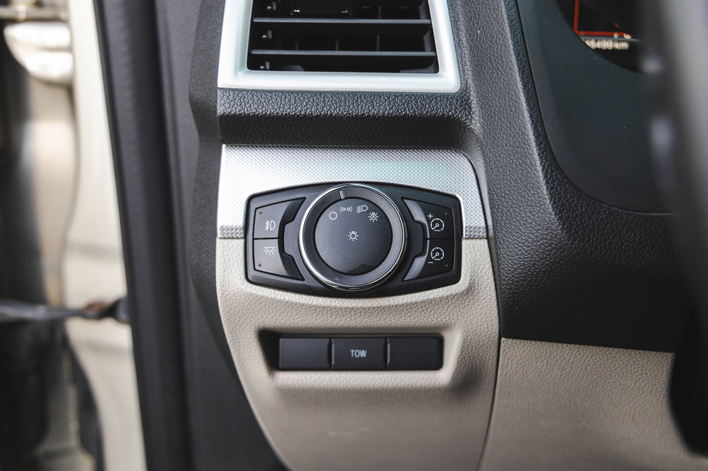 Ford Explorer XLT 2011 photo 16