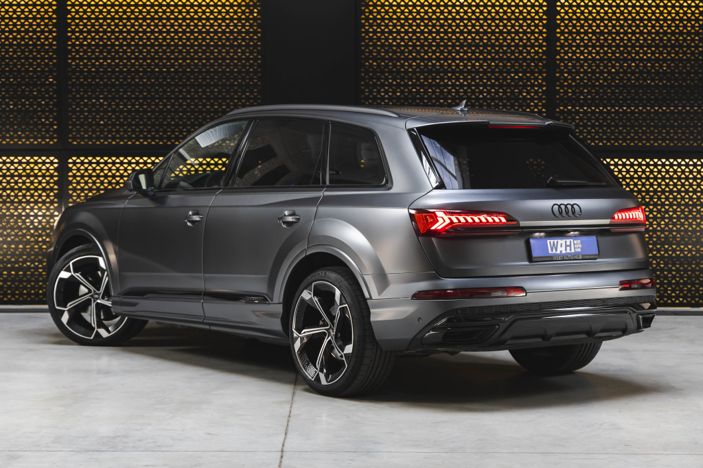 Audi Q7 S-Line 2021 photo 11