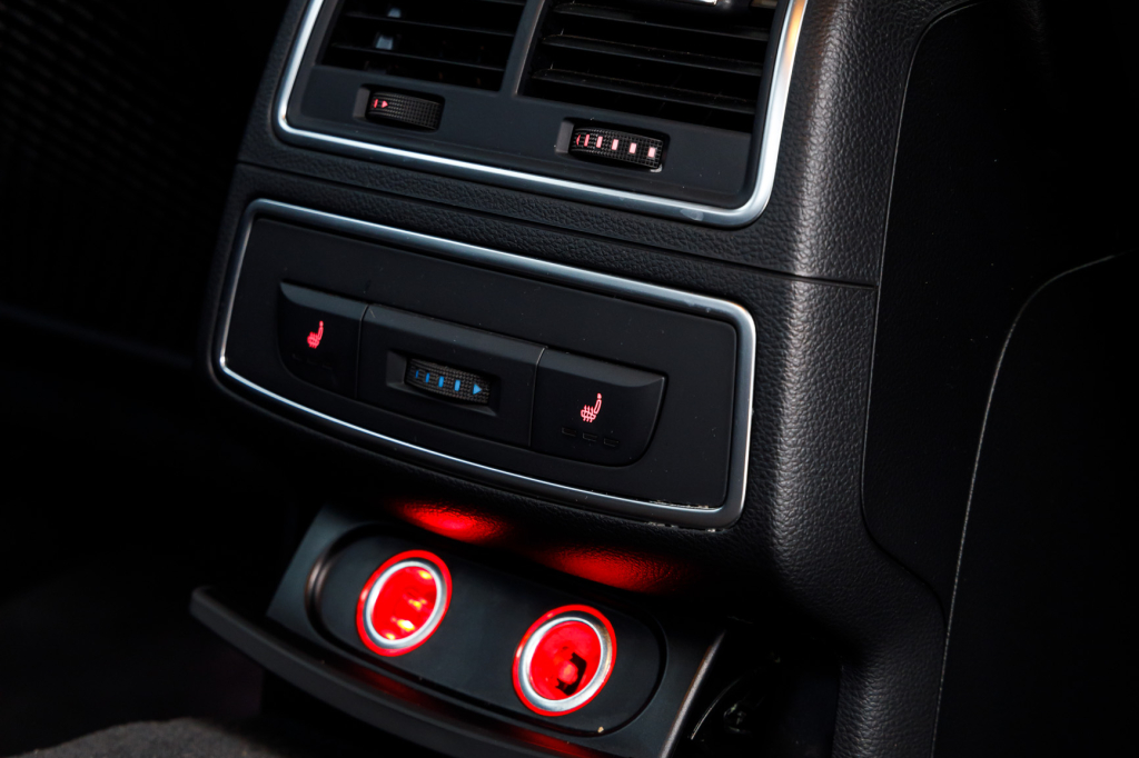 Audi A6 Quattro Premium 2012 photo 27