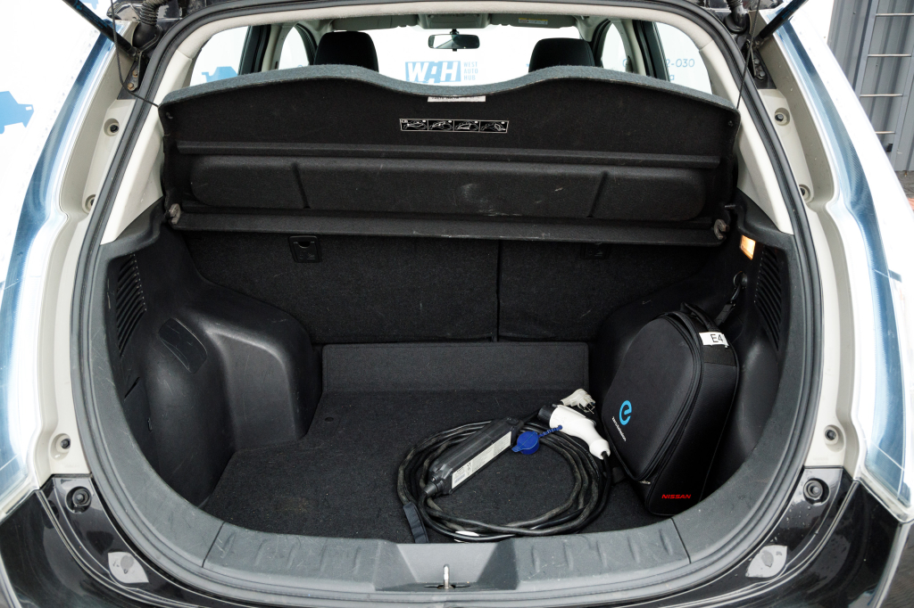 Nissan Leaf 2014 photo 24