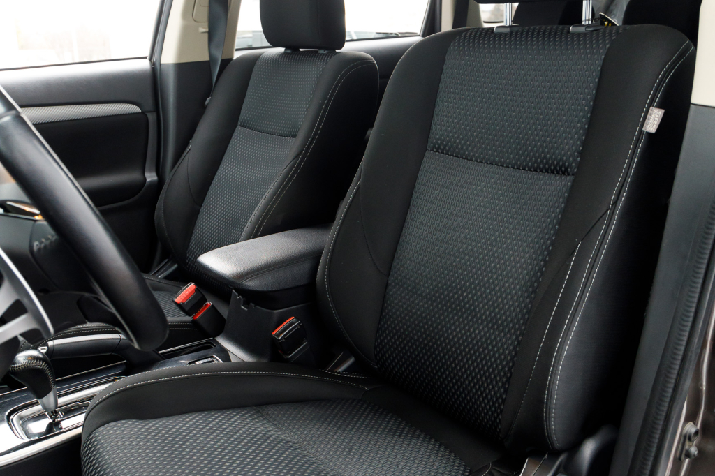 Mitsubishi Outlander 2018 photo 12