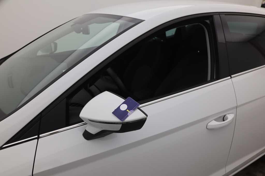 SEAT Leon 2017 фото 13