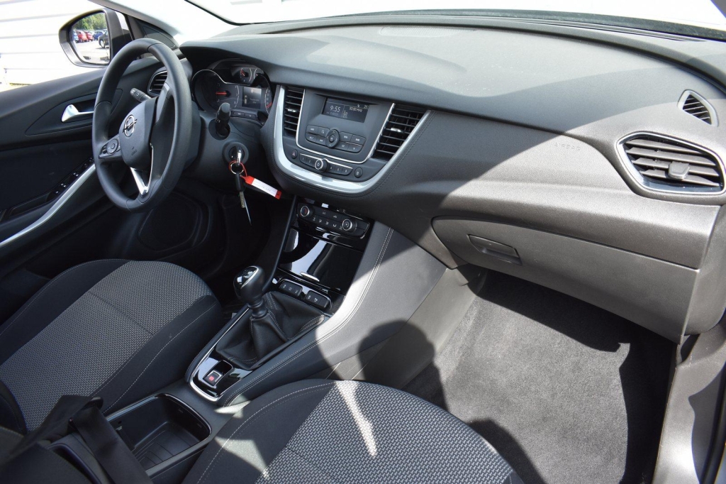Opel Grandland X 2019 photo 6