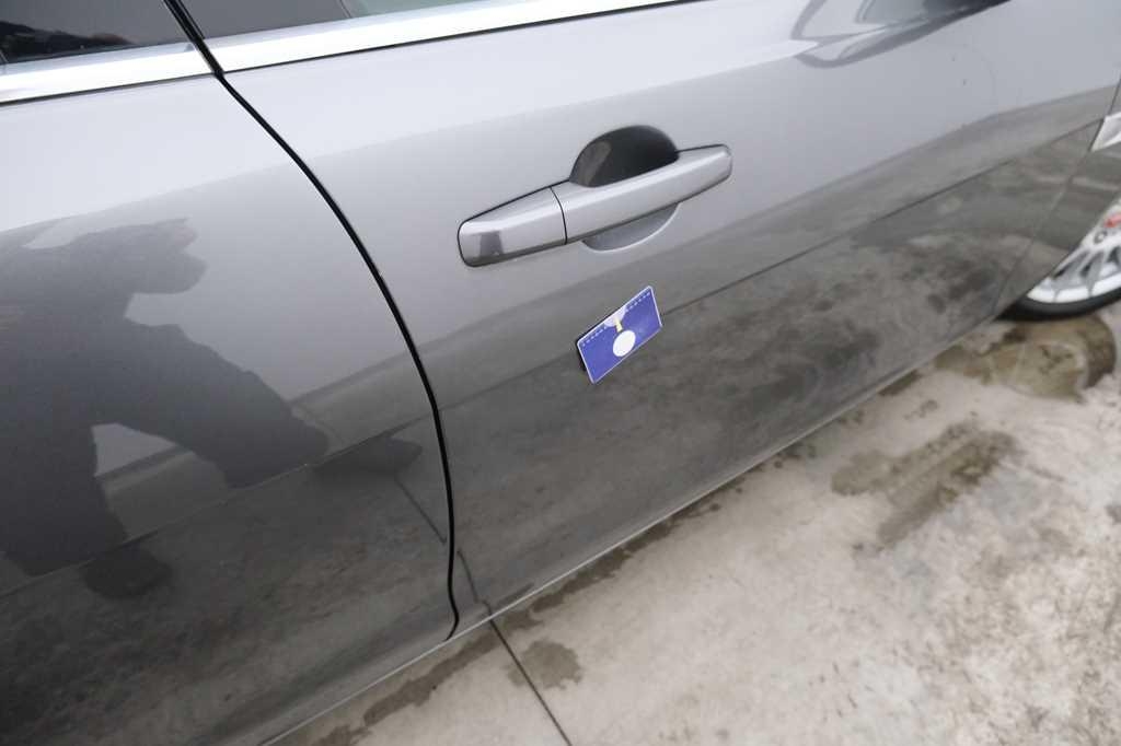 Jaguar XE 2015 photo 13