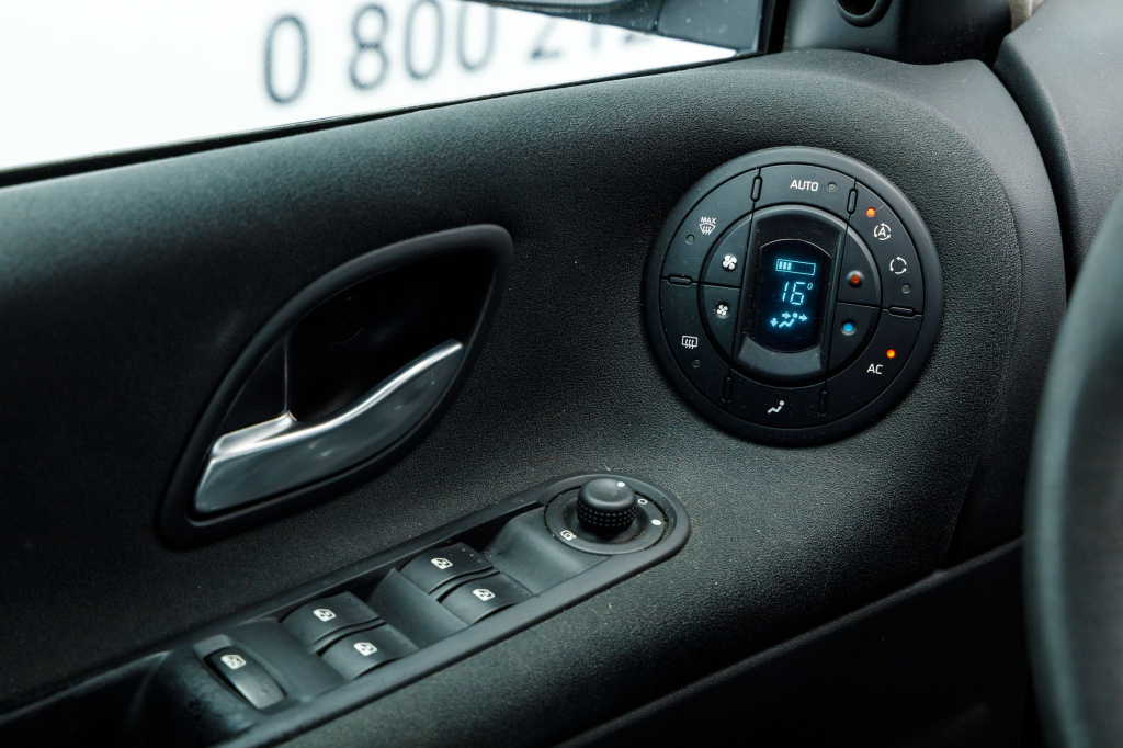 Renault Espace 2010 photo 16