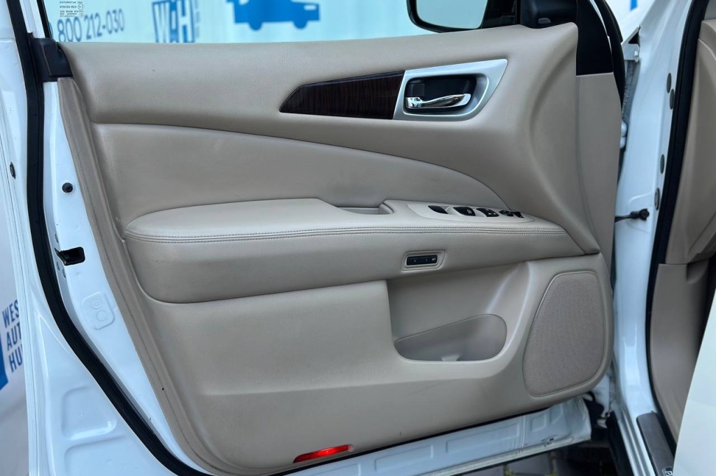 Nissan Pathfinder 2015 фото Nissan Pathfinder 2015 фото 8