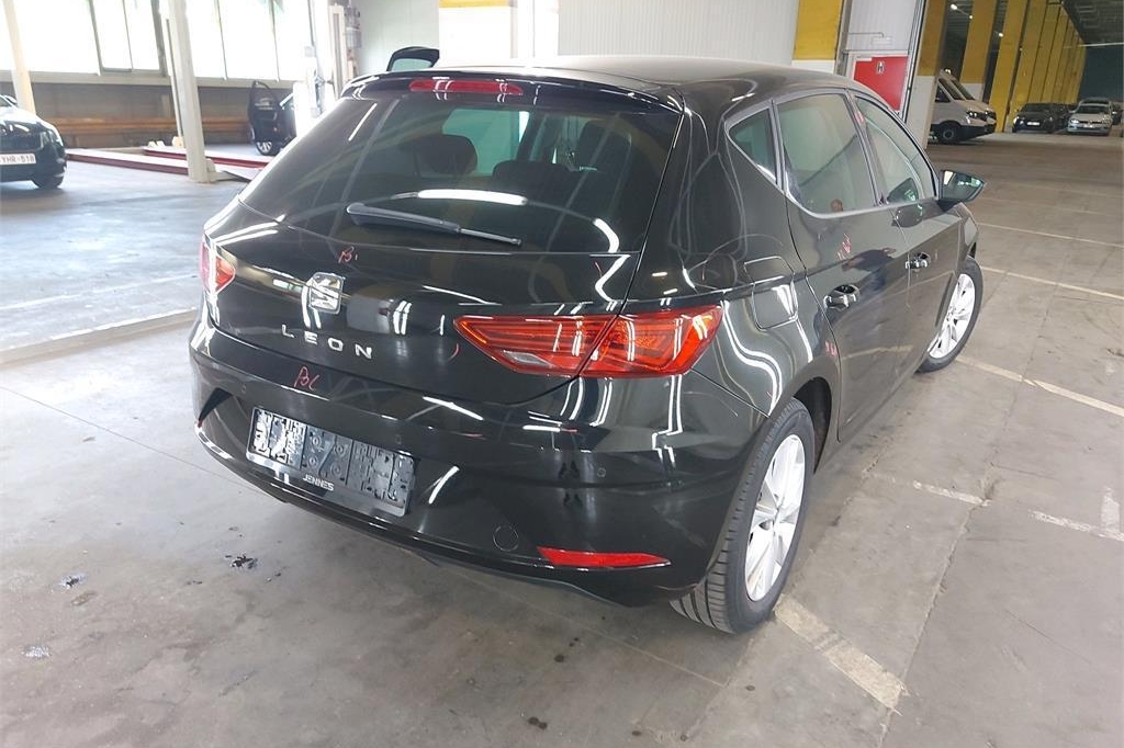 SEAT Leon 2019 фото 6