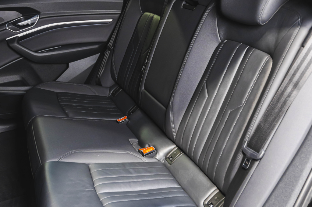 Audi e-tron 2020 photo 37