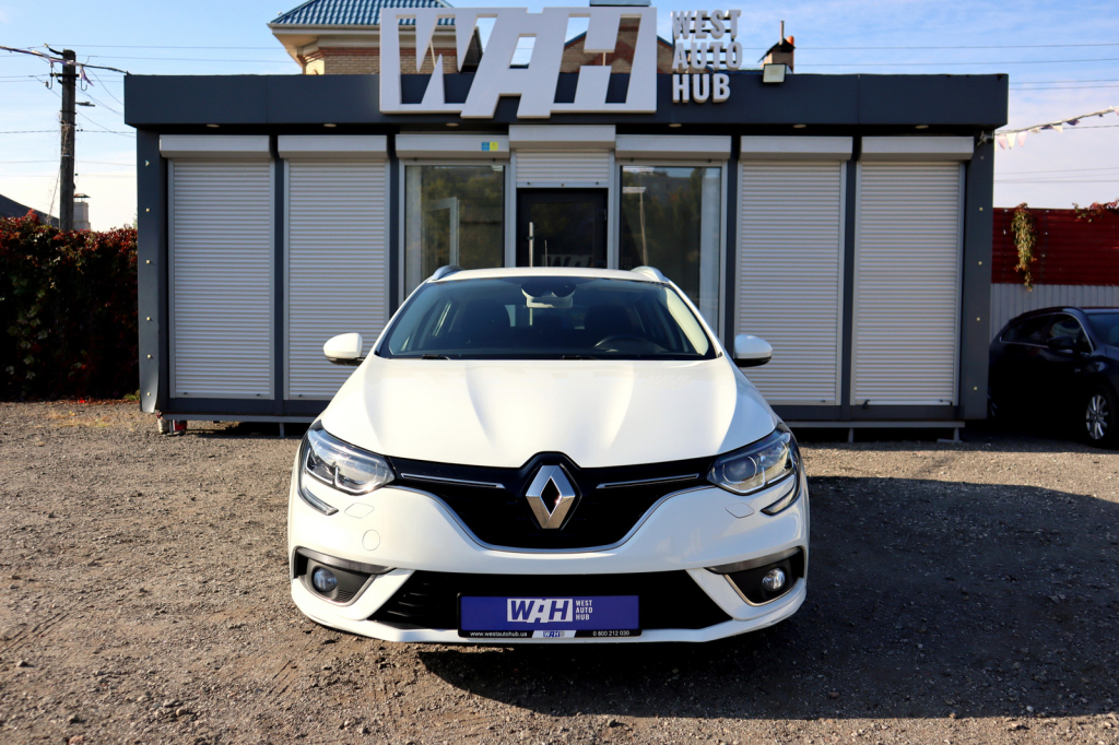 Renault Megane 2017 фото 12