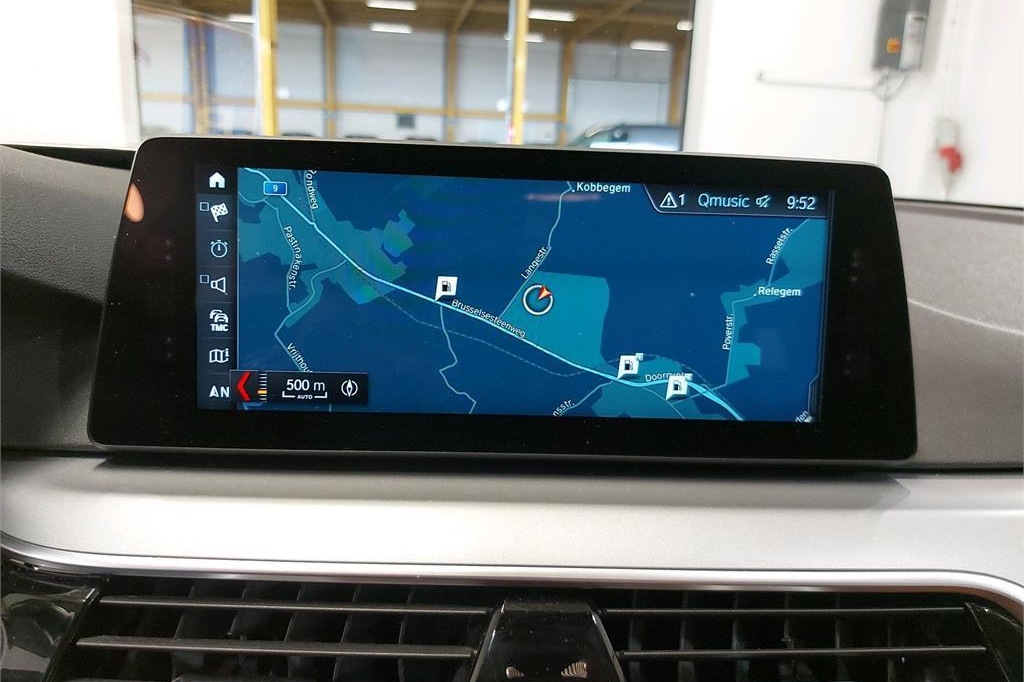 BMW 5er Touring 2017 photo 2