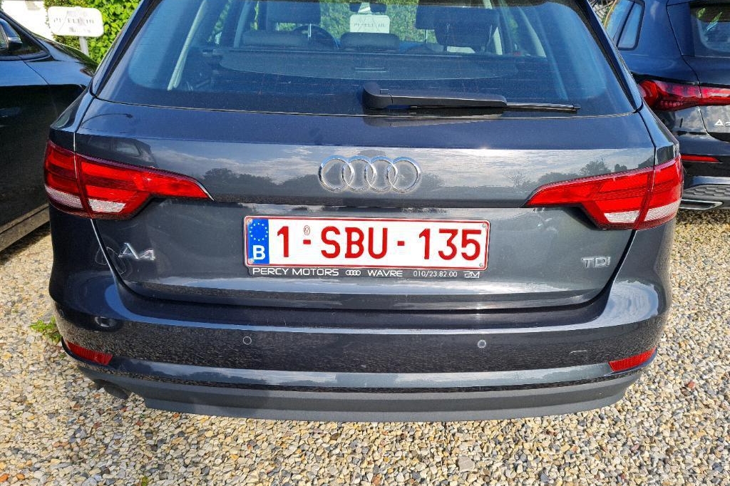 Audi A4 Avant 2017 фото 15