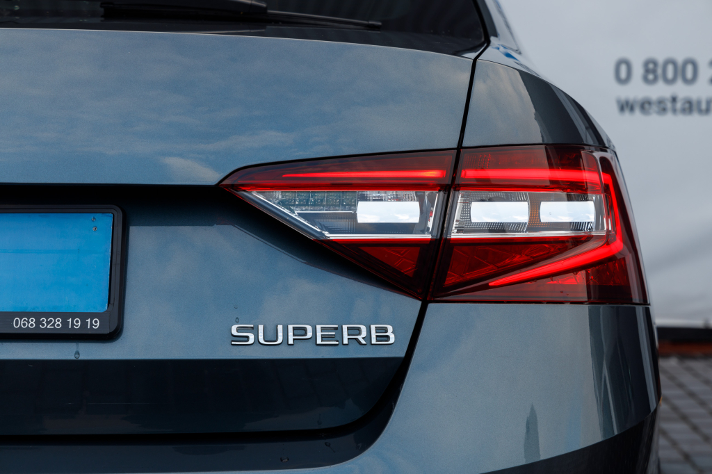 Skoda Superb Ambition 2016 фото 12