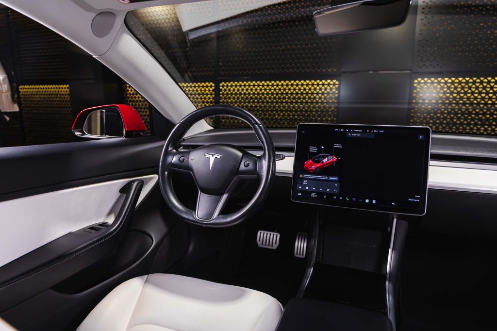 Tesla Model 3 Long Range Performance 2018 фото 28