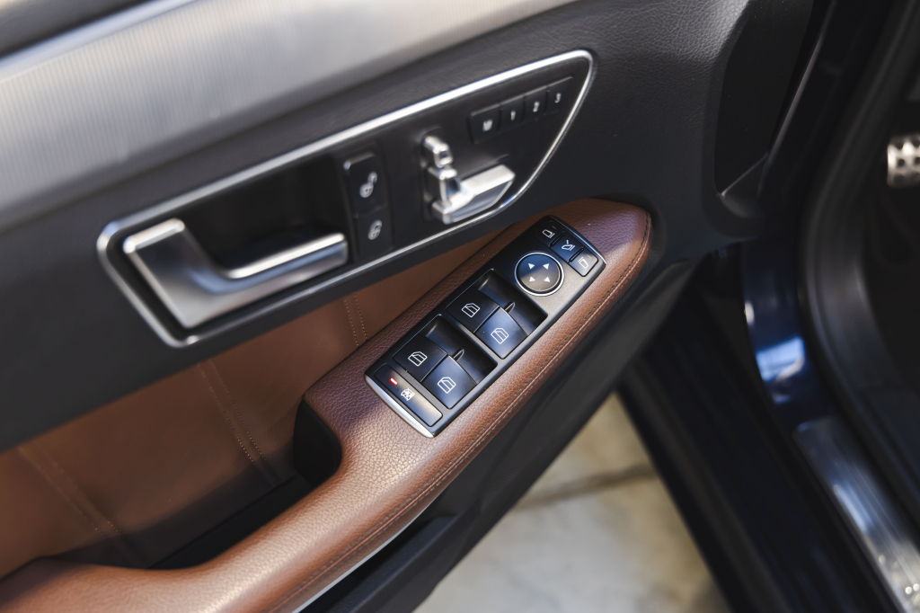 Mercedes-Benz E-Class E350 2014 фото 14