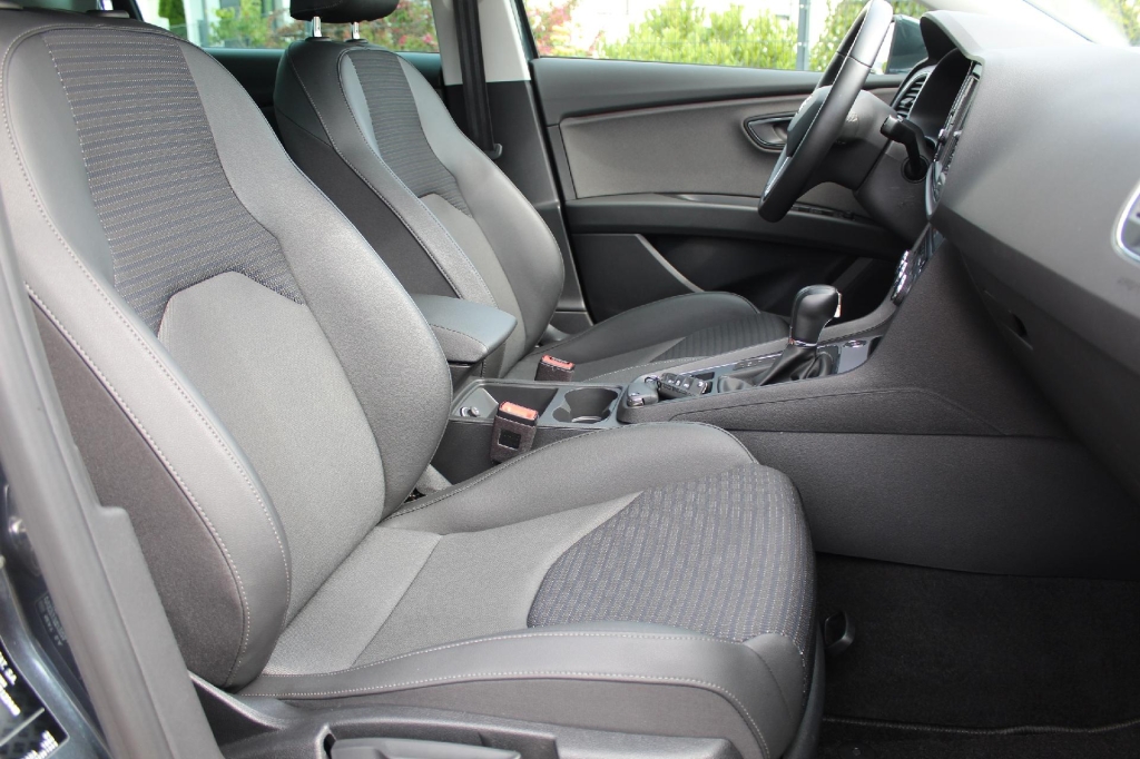 SEAT Leon 2019 photo 3