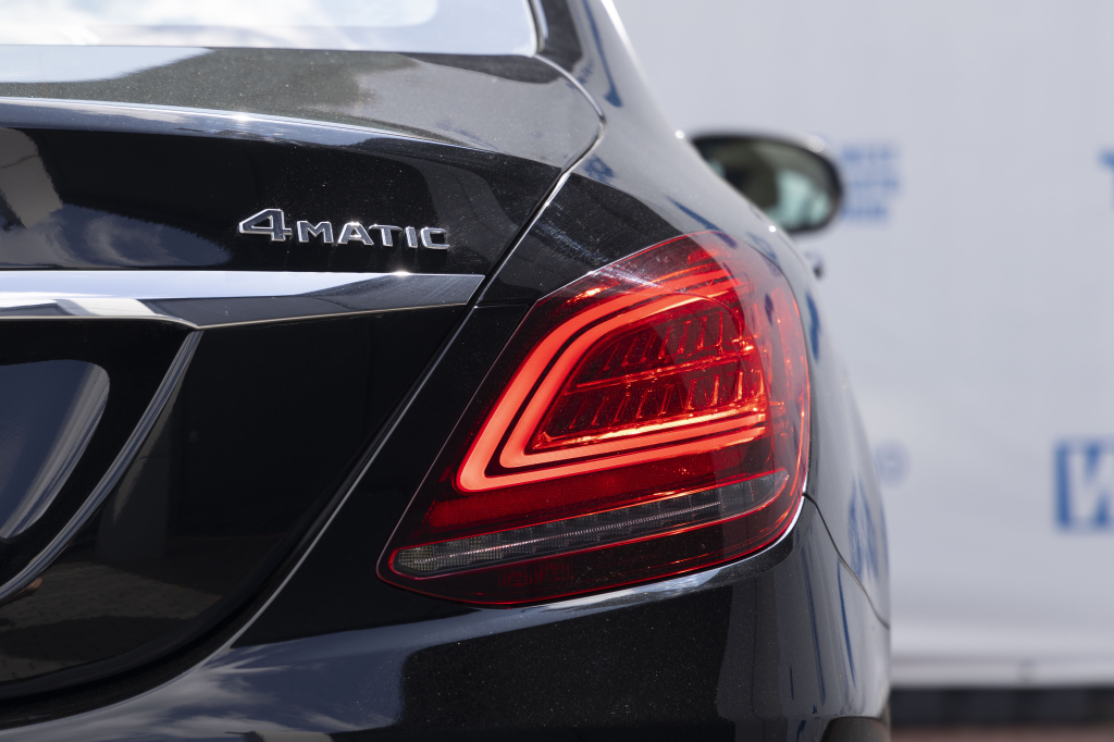 Mercedes-Benz C-Class C300 4Matic 2019 photo 8