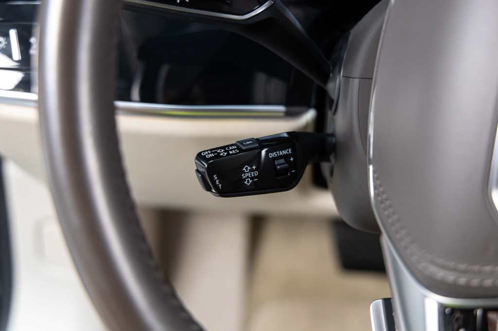 Audi A8 L 2018 фото Audi A8 L 2018 фото 21