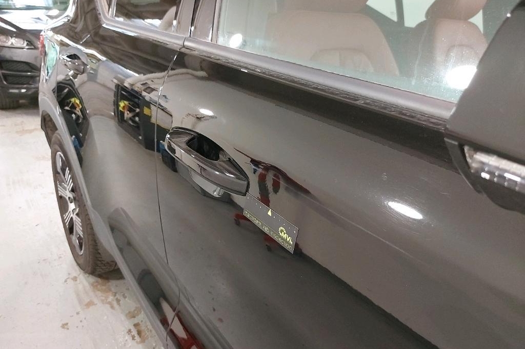 Volvo XC40 2020 фото 40