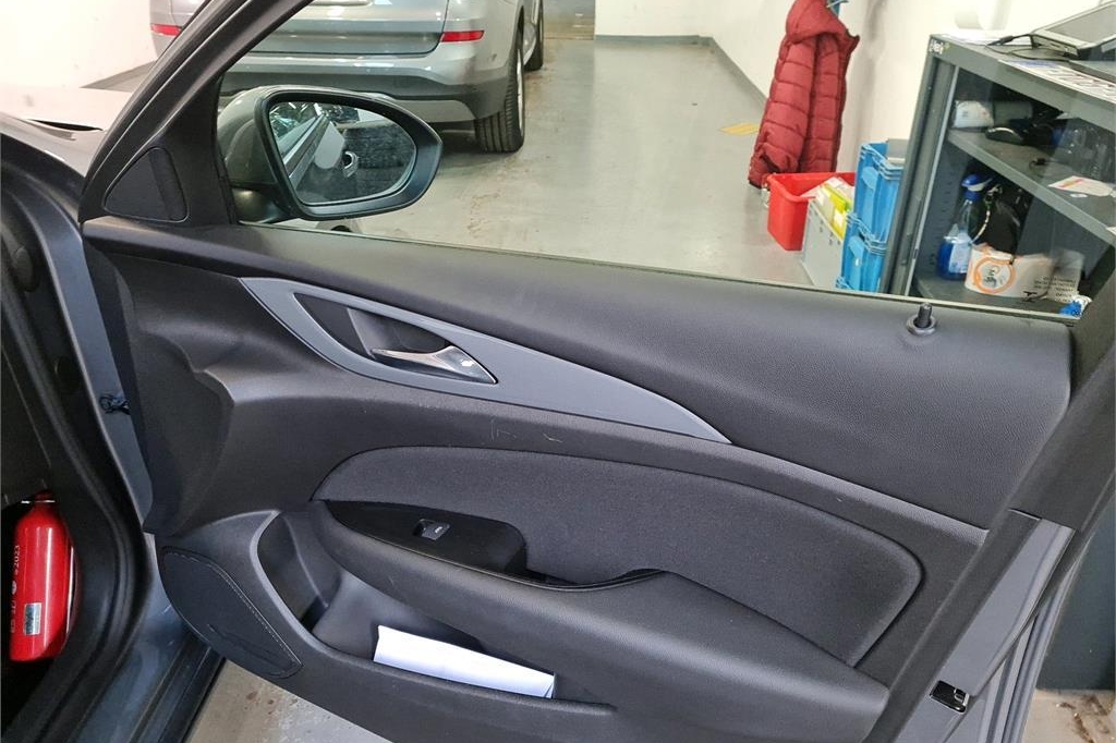 Opel Insignia Sports Tourer 2017 photo 12