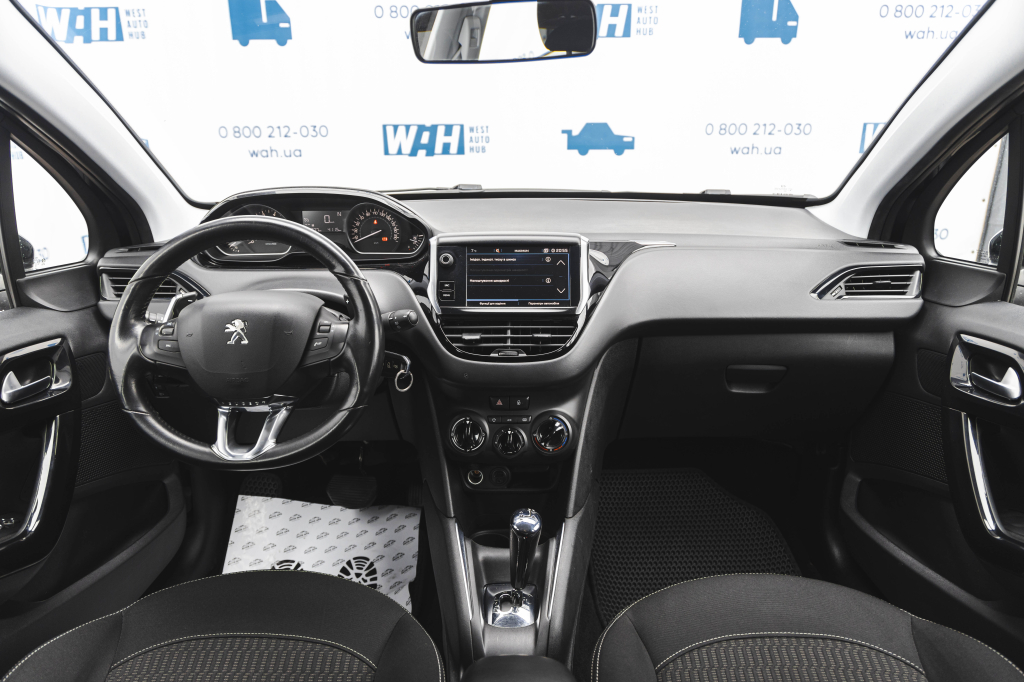 Peugeot 208 2017 photo 28