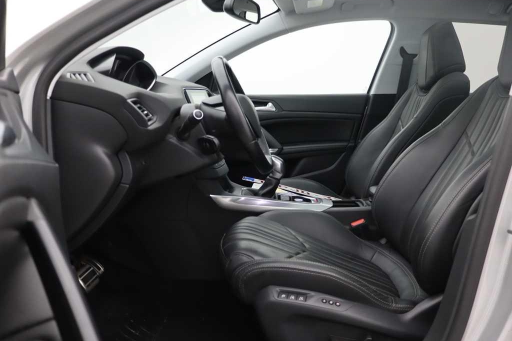 Peugeot 308 2016 фото 5