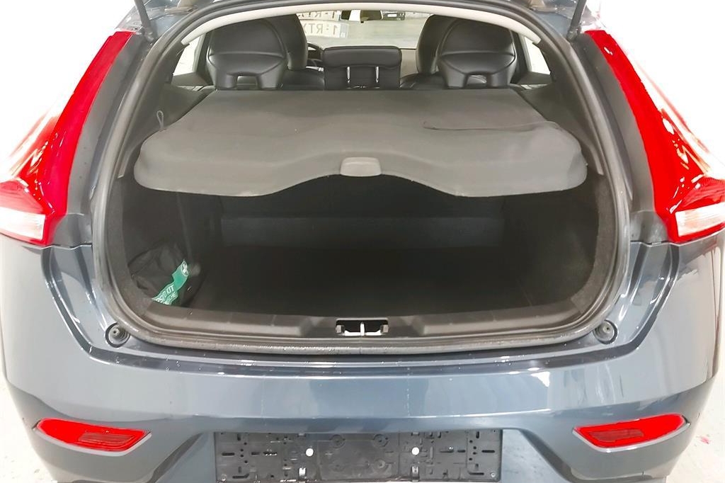 Volvo V40 2017 фото 2