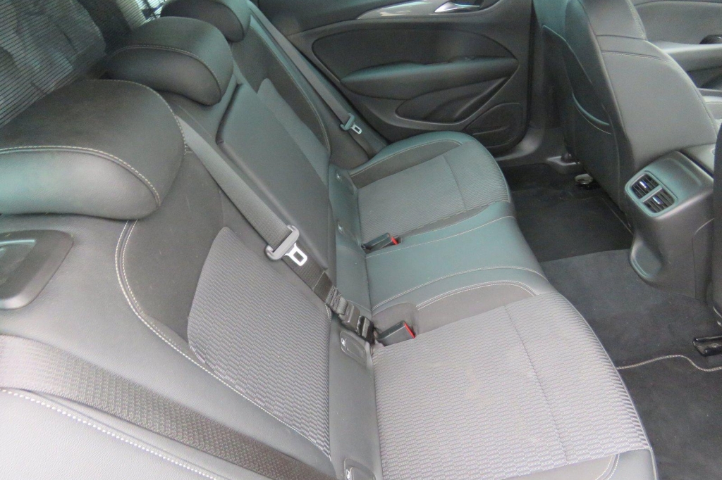 Opel Insignia Sports Tourer 2018 photo 4