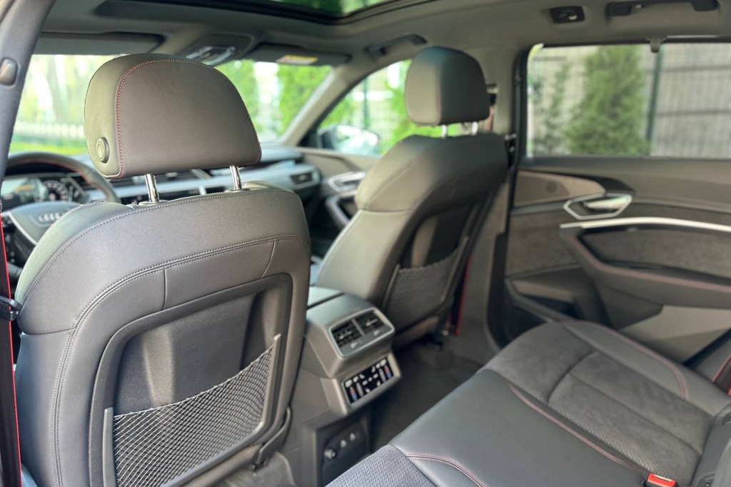 Audi Q8 e-tron 55 114 kWh Quattro S-line 2023 photo 18