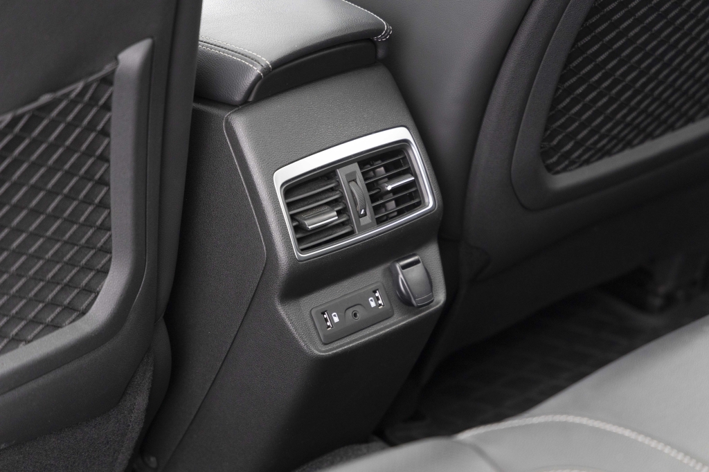 Renault Koleos 2018 фото Renault Koleos 2018 фото 30
