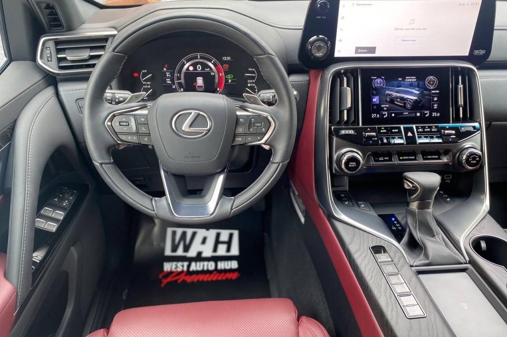 Lexus LX 500d 2022 фото 23